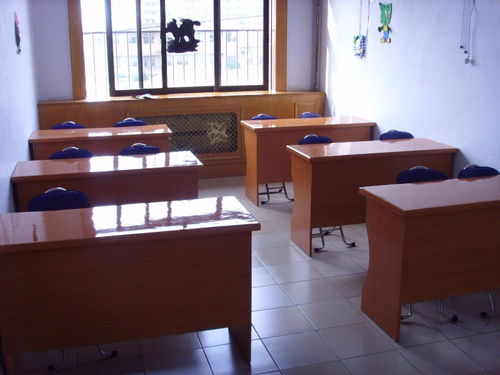 图 北京会议桌椅定做 培训桌椅定做 北京办公家具厂 北京办公用品