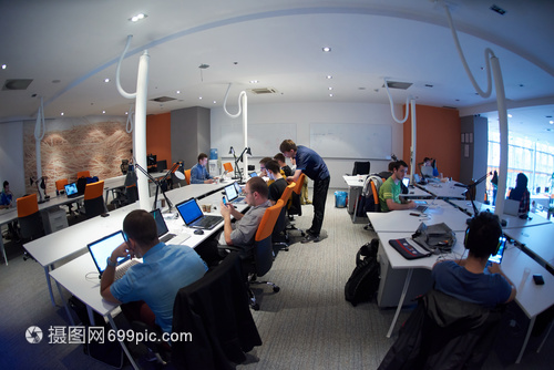 创业企业的人现代办公室工作日常工作